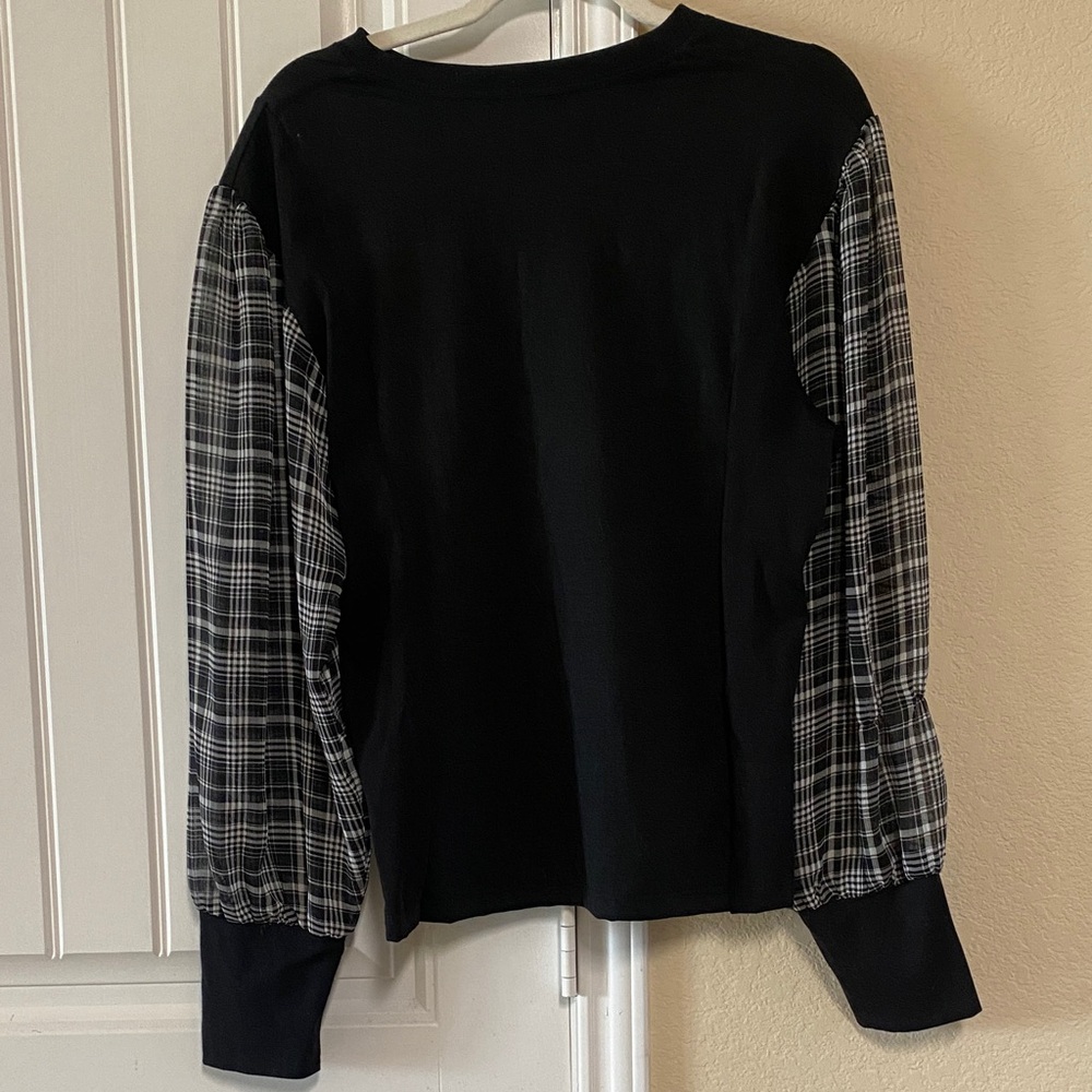 BNWT- Inspired Up-cycled- Black Long Sleeve w/Plaid Bell Sleeves- Sz S - Picture 5 of 8
